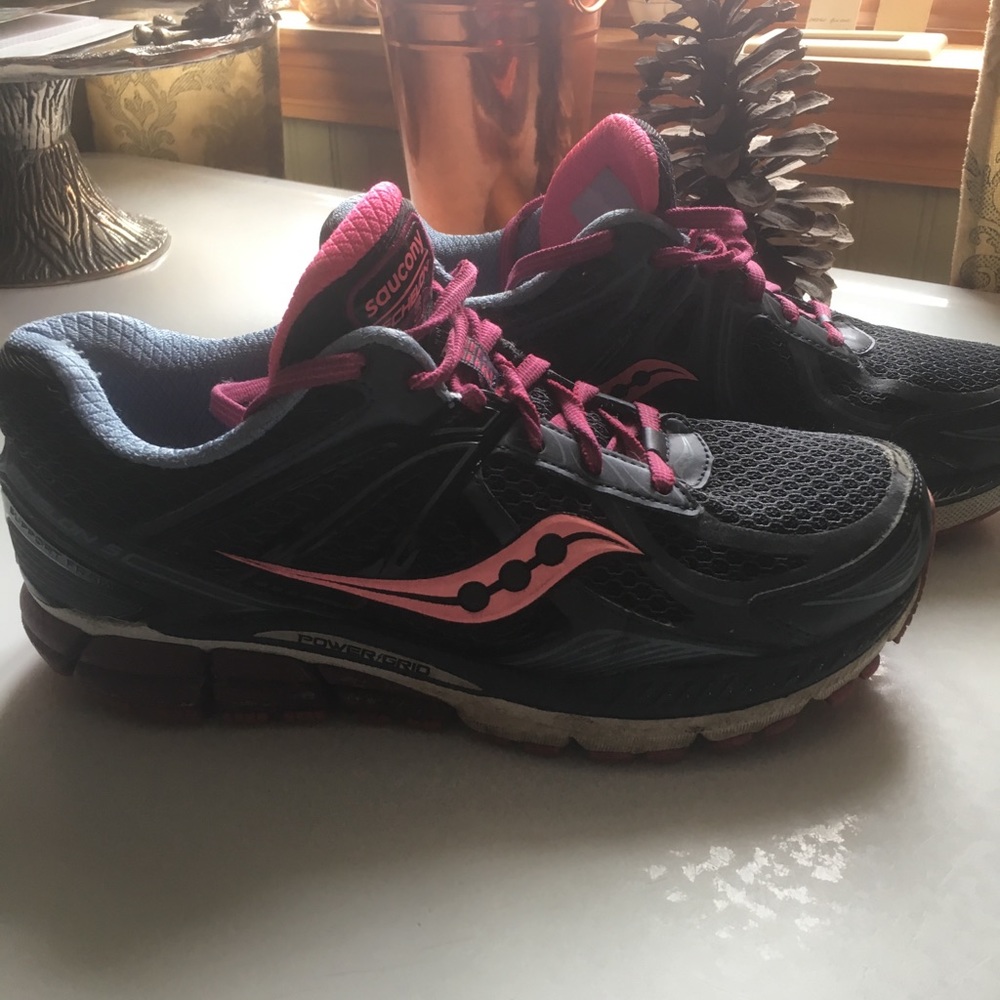 Saucony echelon 9 running sneakers power grid